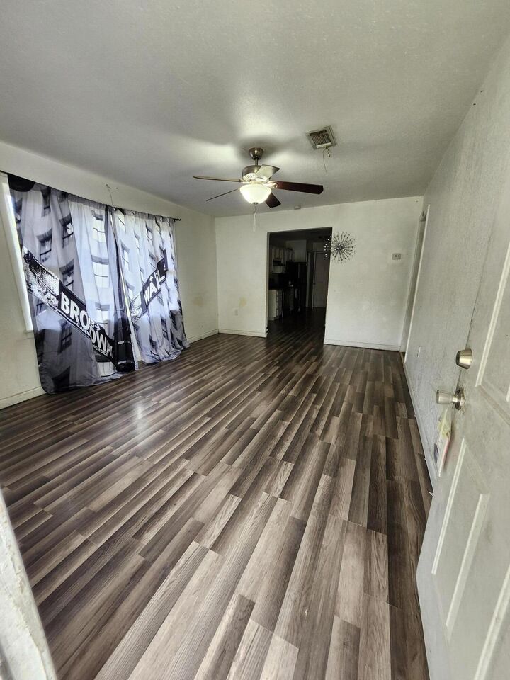 Property Photo:  1100 Westwood  LA 71446 