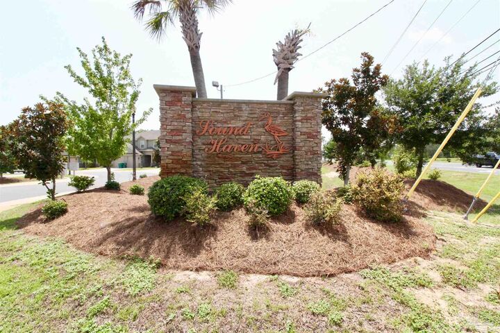Property Photo:  1733 Sound Haven Ct  FL 32566 