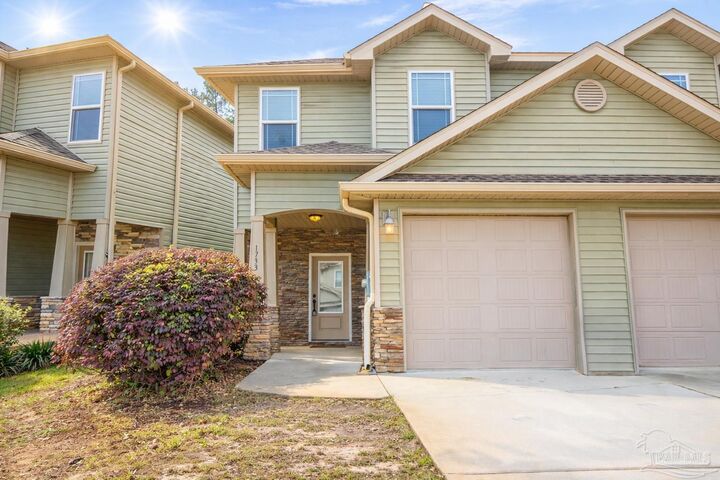 Property Photo: 1733 Sound Haven Ct FL 32566