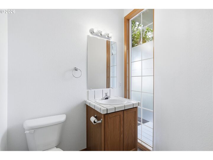 Property Photo: 5718 SE Steele St OR 97206