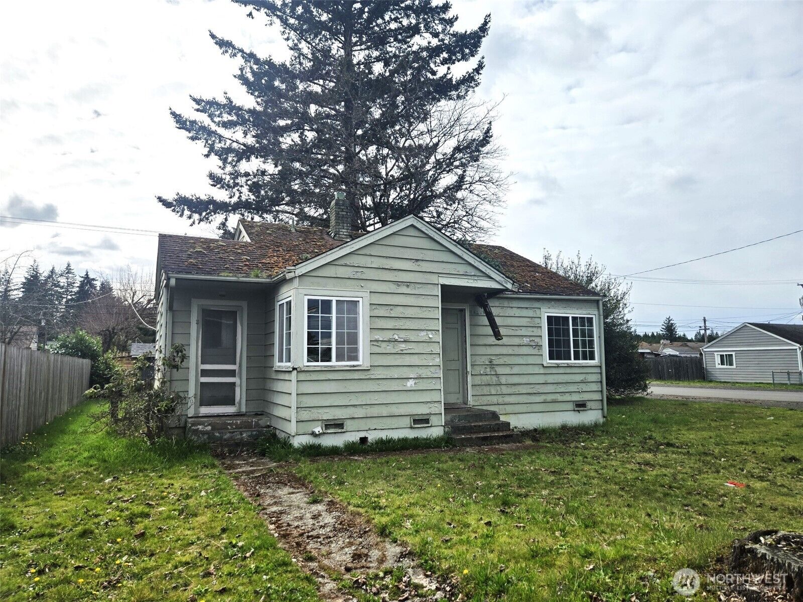 Property Photo:  2135  Adams Street  WA 98584 