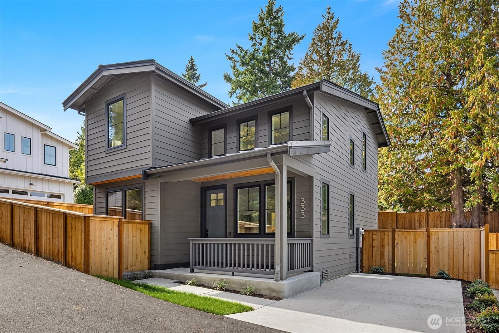 Property Photo:  333  18th Avenue  WA 98033 