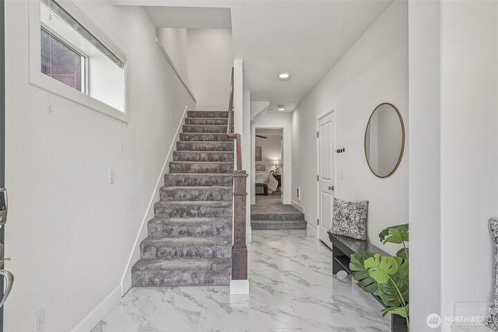 Property Photo: 20042 94th Avenue NE WA 98011