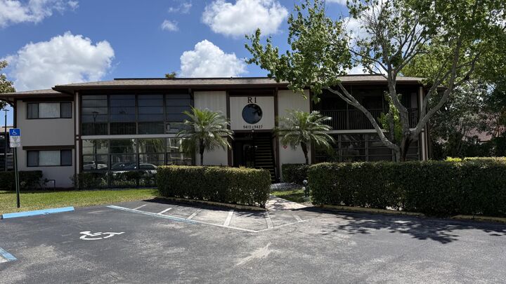 Property Photo: 9419 S Belfort Circle Unit 9419 FL 33321