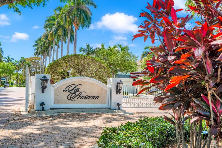 Property Photo:  1328 SW 21st Court  FL 33315 