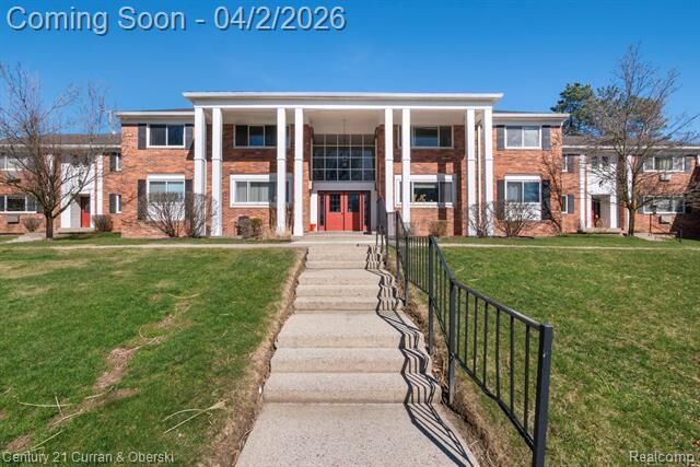 Property Photo:  525 Fairbrook Street 108  MI 48167 