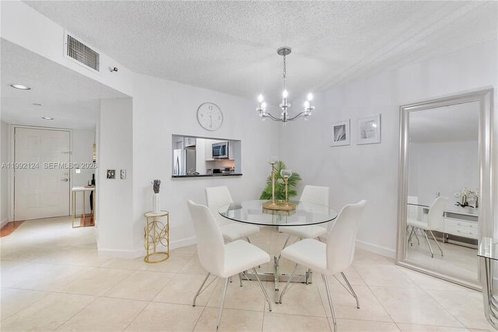 Property Photo: 1301 SW 142nd Ave 203H FL 33027