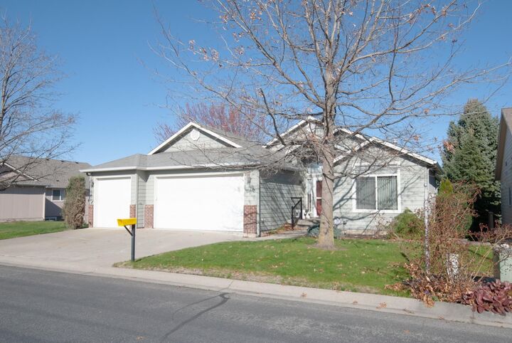 Property Photo: 19215 E Riverwalk Ln WA 99016