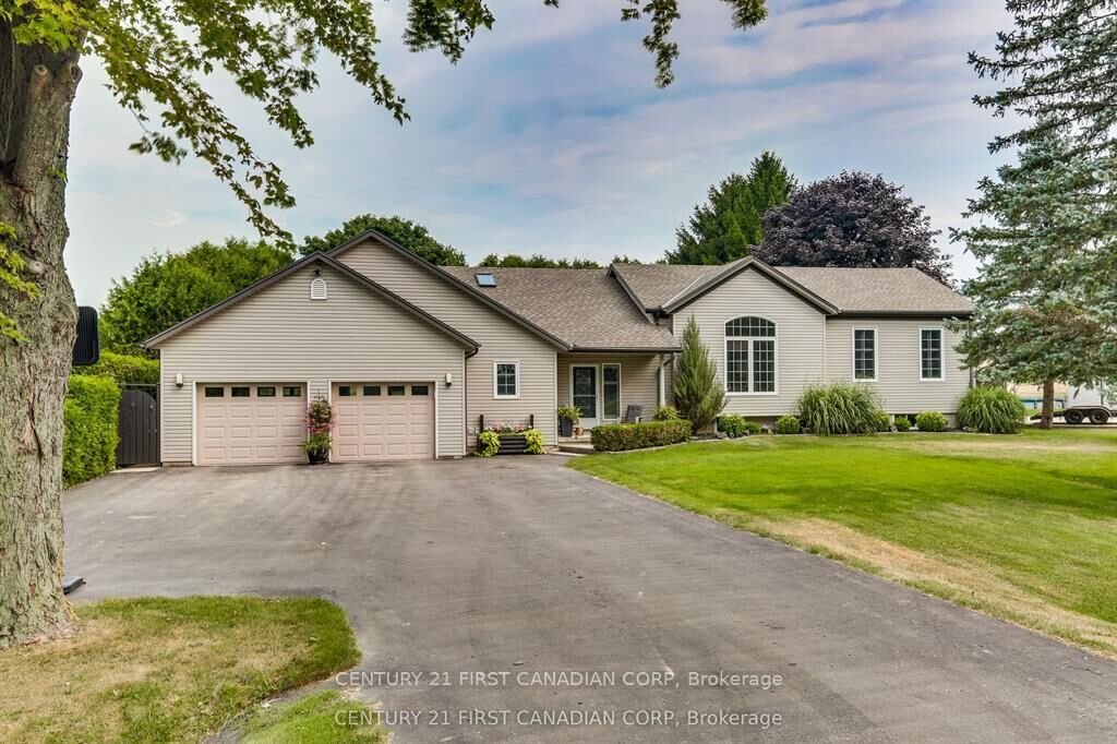 Property Photo:  16916 Evelyn Drive  ON N0M 2P0 