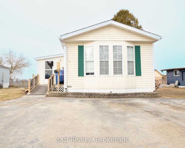 302694 Douglas Street Unit 41 — photo 1