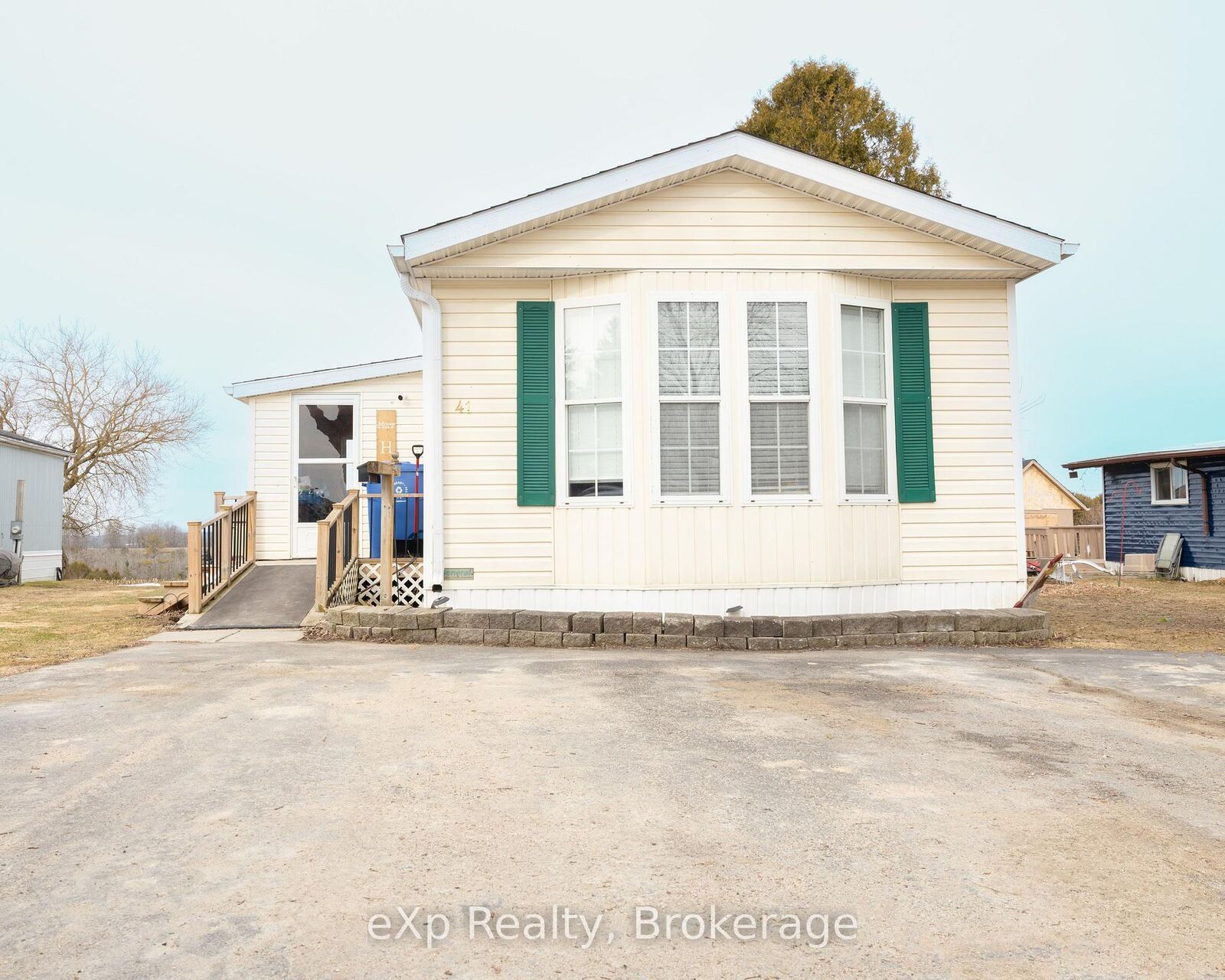 Property Photo: 302694 Douglas Street Unit 41 ON N0G 1R0