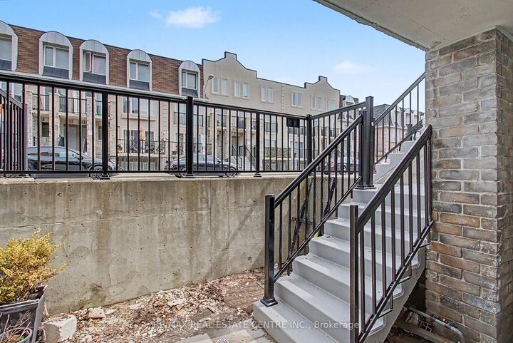 Property Photo: 85 George Appleton Way 1013 ON M3M 0A2