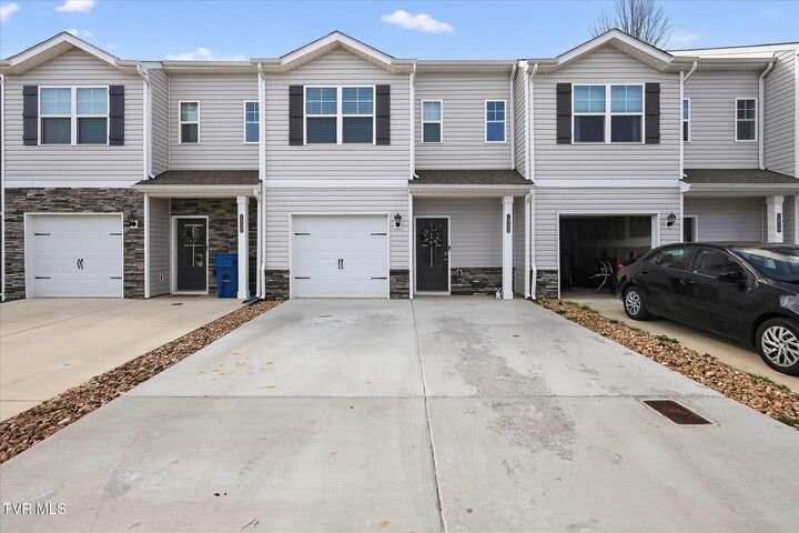 Property Photo:  1028 Saylors Place  TN 37659 