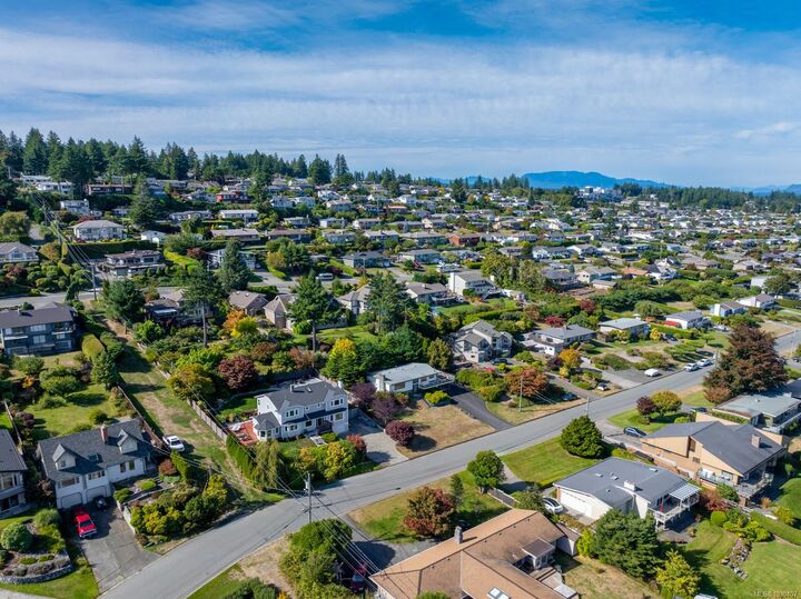 Property Photo: 392 Carnegie St BC V9W 2J5