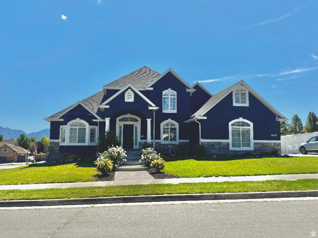 Property Photo: 14227 S Arbor Rose Cir UT 84096