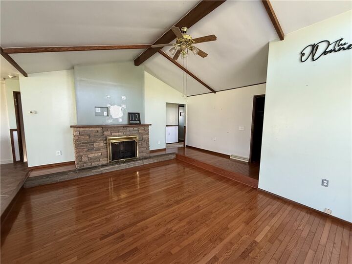 Property Photo:  112 Matthew Lane  PA 15320 