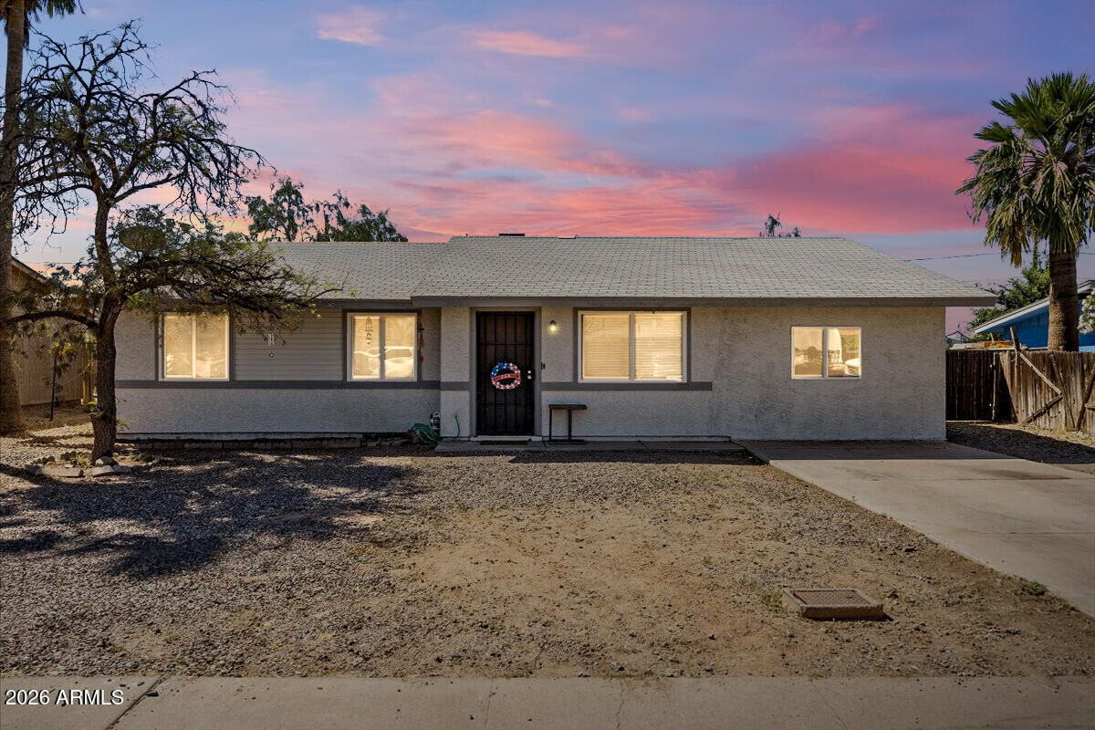 Property Photo:  1011 W 5th Avenue  AZ 85120 