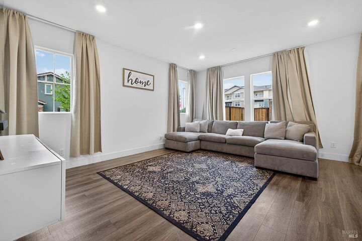 Property Photo: 6042 Oxford Place CA 94928