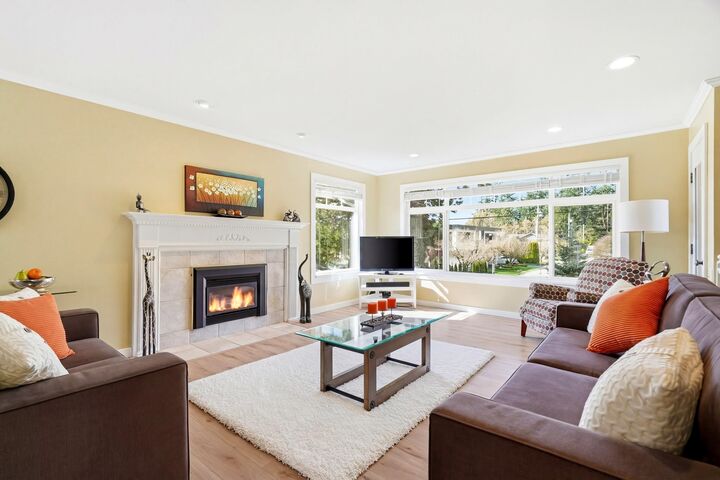 Property Photo:  1434 Bishop Road  BC V4B 3K5 