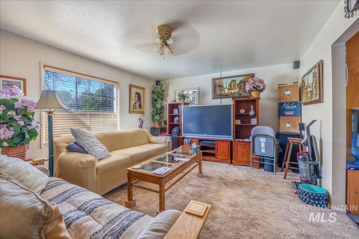 Property Photo:  2828 W Ona St  ID 83705 
