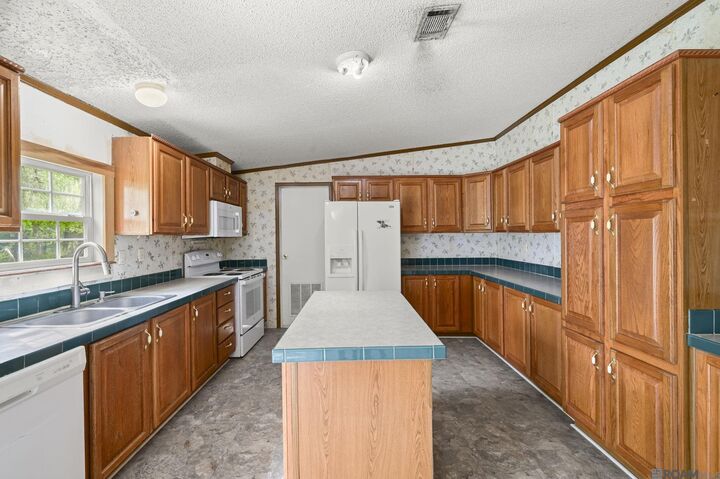 Property Photo:  30740 Milton Rd  LA 70726 