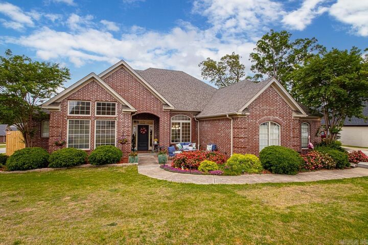 Property Photo:  4040 Robinwood Circle  AR 72022 