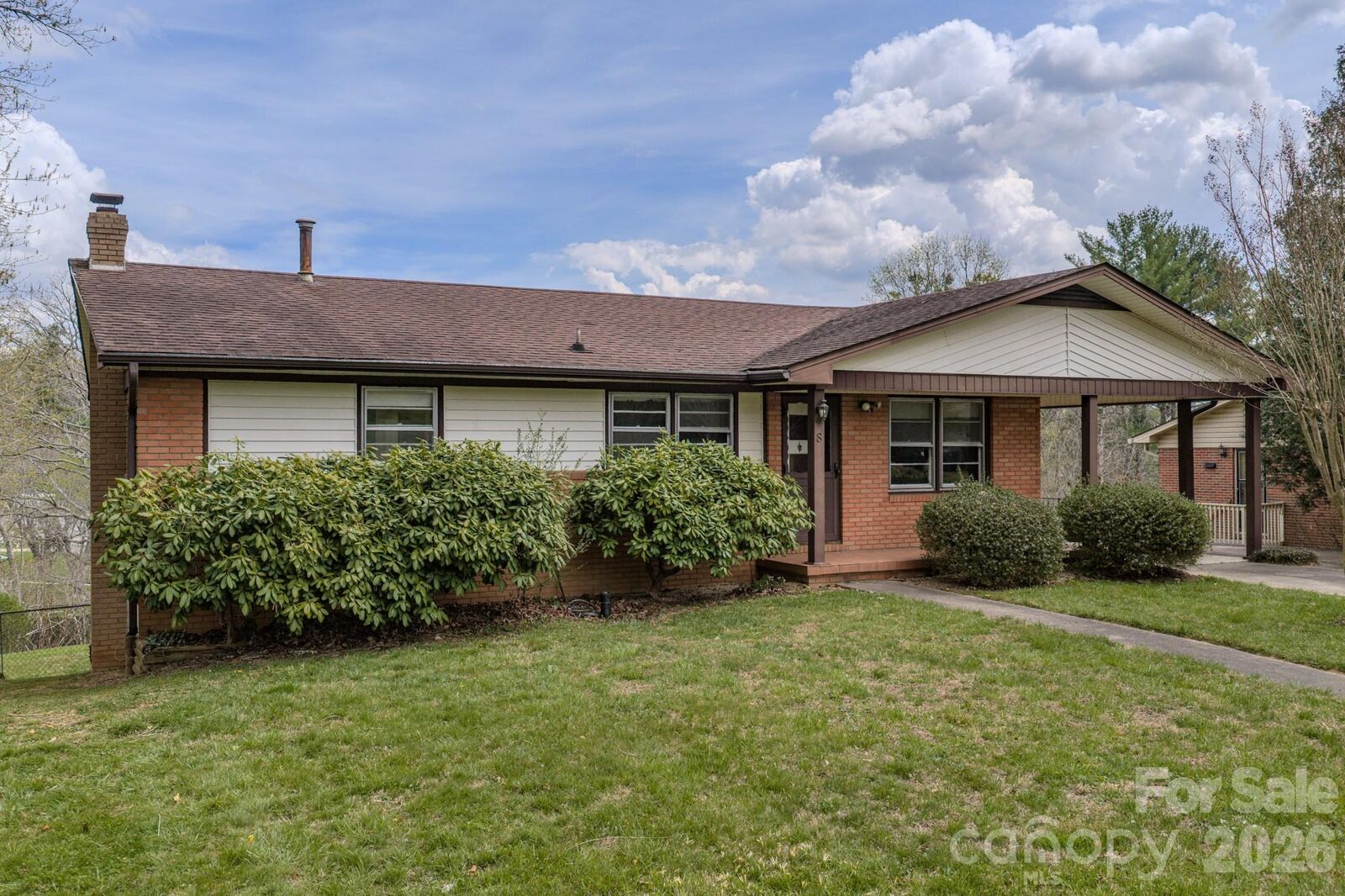Property Photo:  8 Summit Drive  NC 28704 