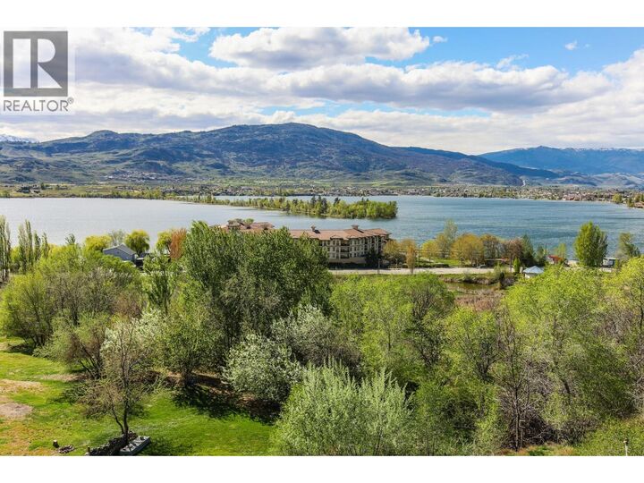 Property Photo: 4004 39th Street BC V0H 1V6