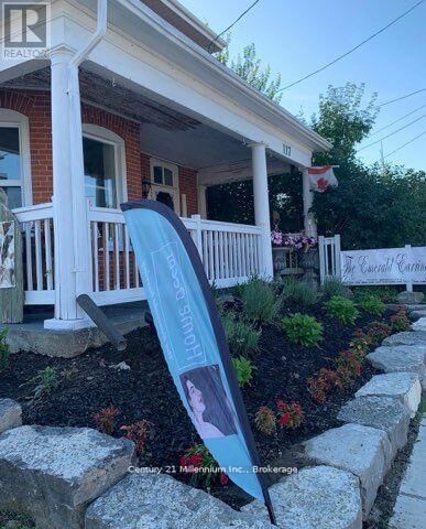 Property Photo:  117 Durham Street South  ON K0K 2K0 