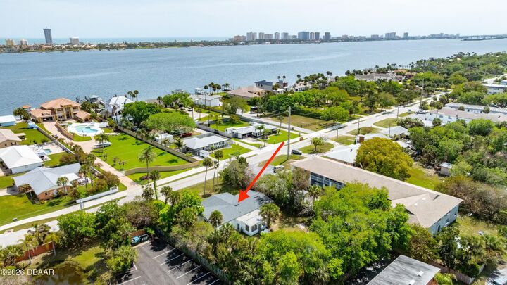 Photo de la propriété:  1822 S Palmetto Avenue  FL 32119 