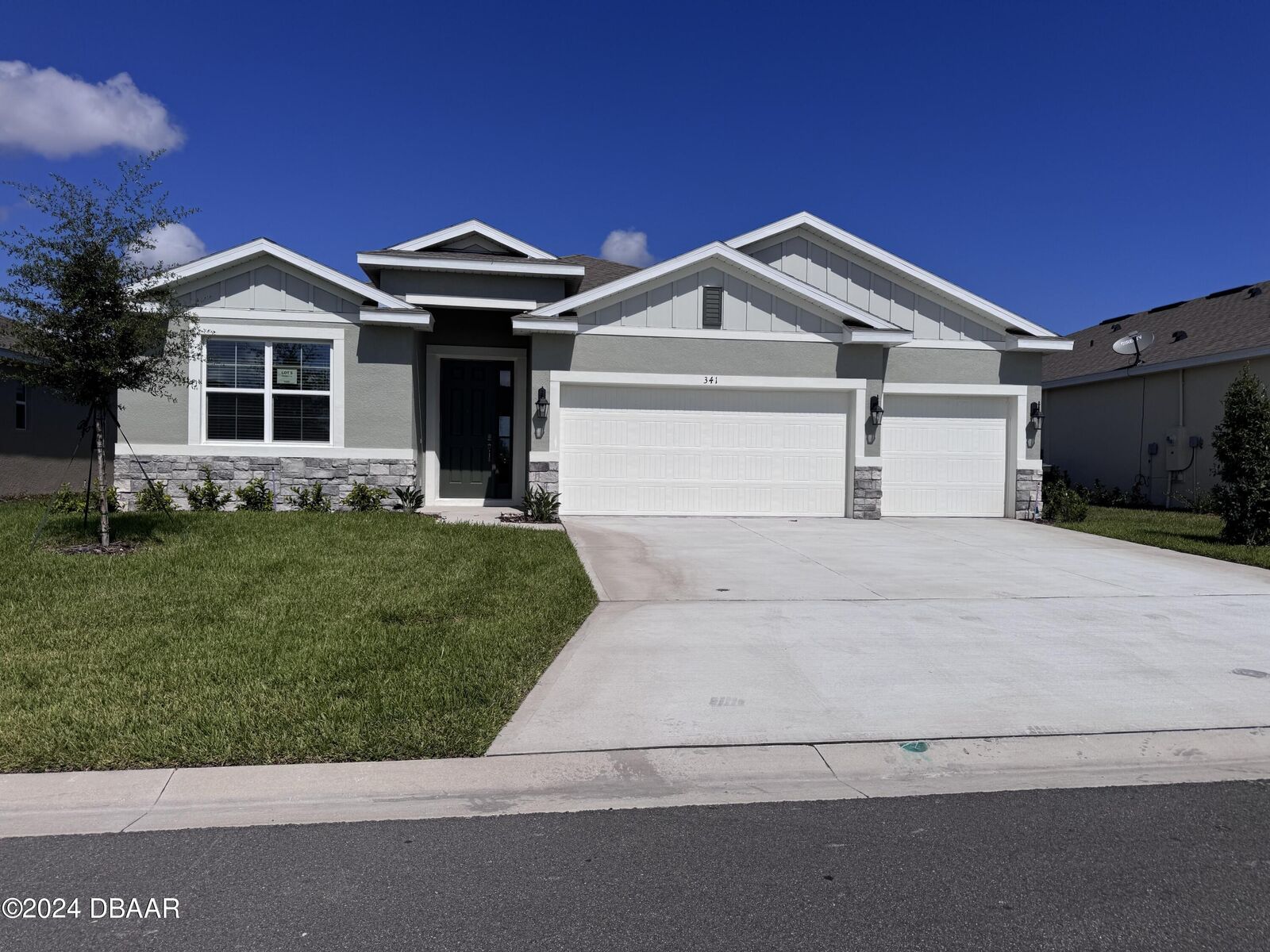 Property Photo:  341 Merimont Lane  FL 32174 