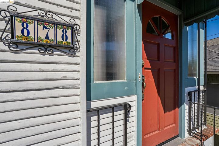 Property Photo:  876-880 52nd St  CA 94608 