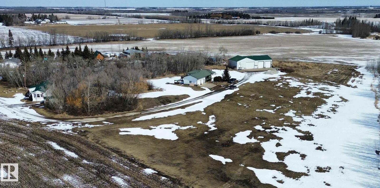 Property Photo: 475031B Rge Road 251 AB T0C 1Z0