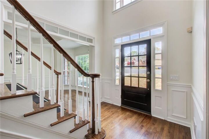 Property Photo:  4910 Red Robin Ridge  GA 30022 