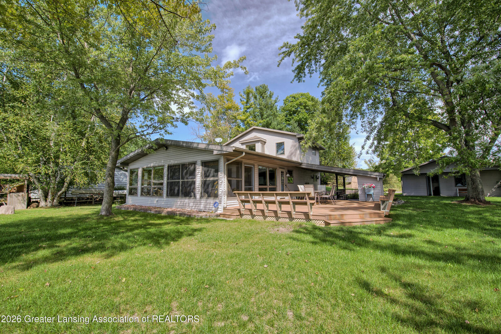 Property Photo:  9471 Peninsula Drive  MI 49332 