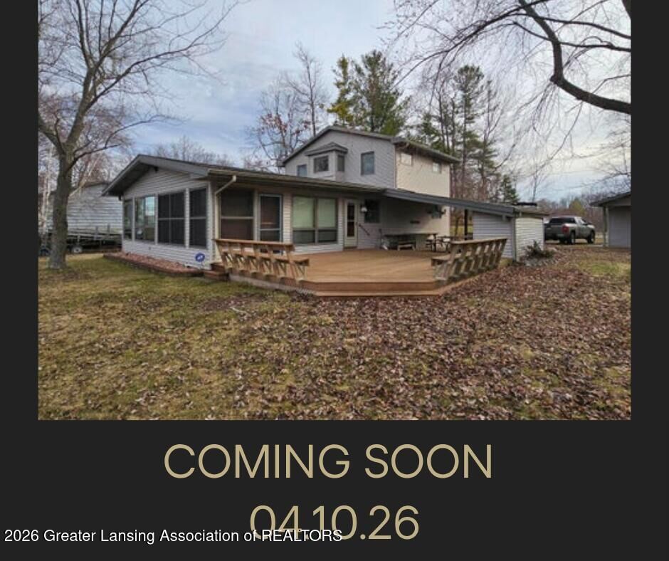 Property Photo:  9471 Peninsula Drive  MI 49332 