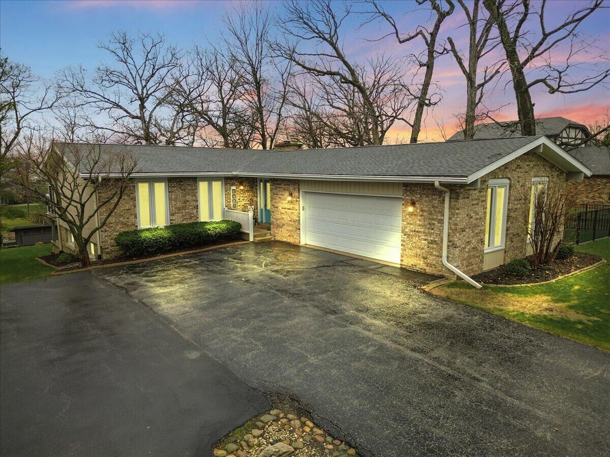 Property Photo:  2437 E Lakeshore Drive  IN 46307 