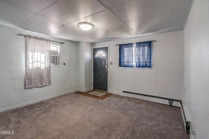 Property Photo: 505 10th Street ND 58504