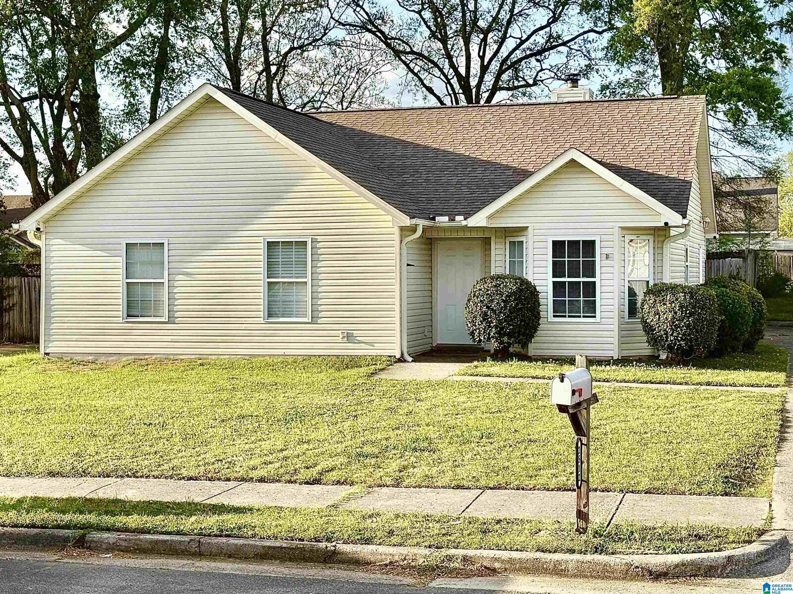 Property Photo:  2512 Clovis Road  AL 35803 