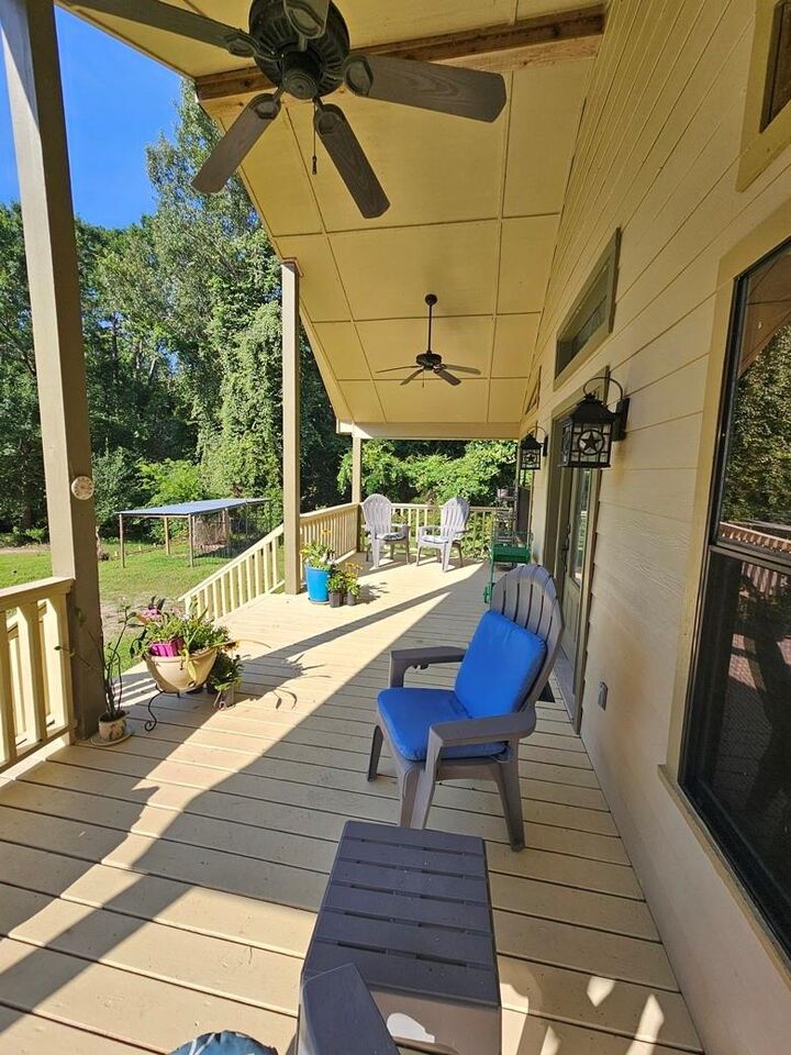 Property Photo:  115 Lake Crest Drive  TX 75944 