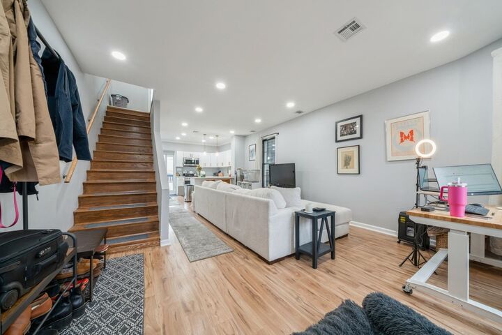 Property Photo:  318 2nd St 2  NJ 07087 