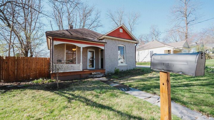 Property Photo:  1605 W 7th Street  IN 47404 