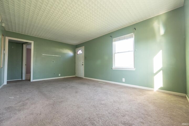 Property Photo:  2205 S Vine Street  IN 47302 