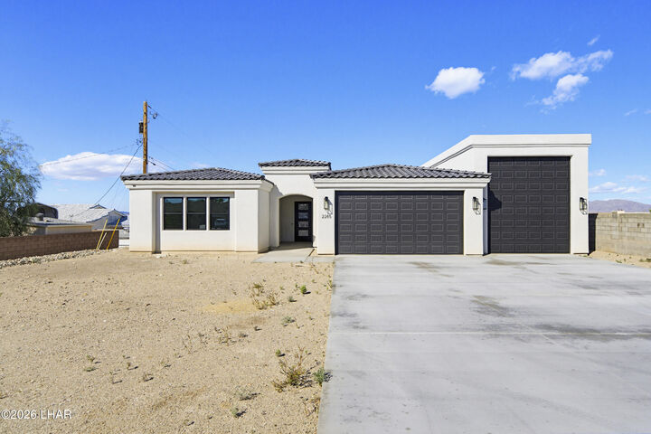 Property Photo:  2285 Pennant Ln  AZ 86403 