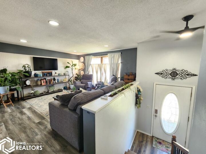 Property Photo:  1026 N Polk Avenue  IA 50401 