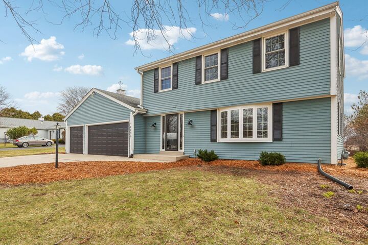 Property Photo:  9936 N Concord Dr  WI 53097 