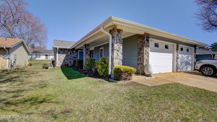 Property Photo:  371A Duranta Plz Plaza  NJ 08831 