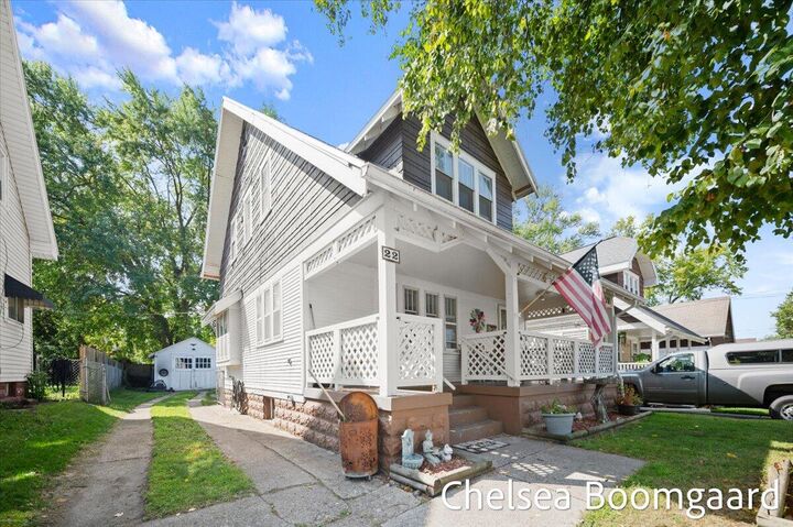 Property Photo: 22 Elmwood Street NE MI 49505