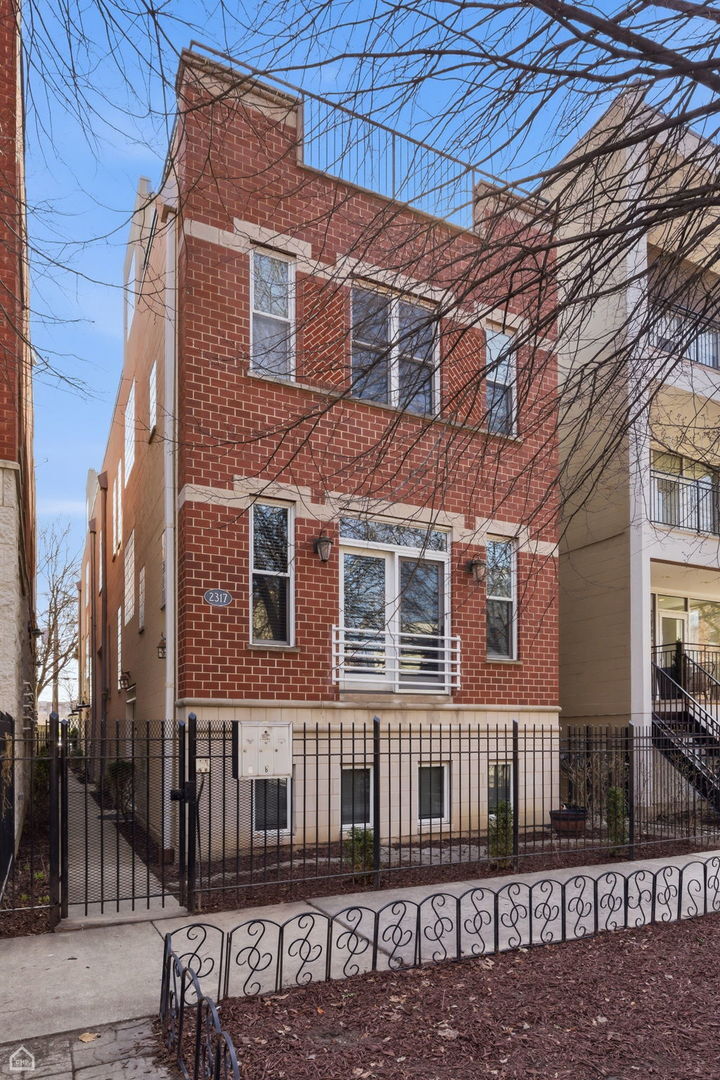 Property Photo:  2317 N Hamilton Avenue A  IL 60647 