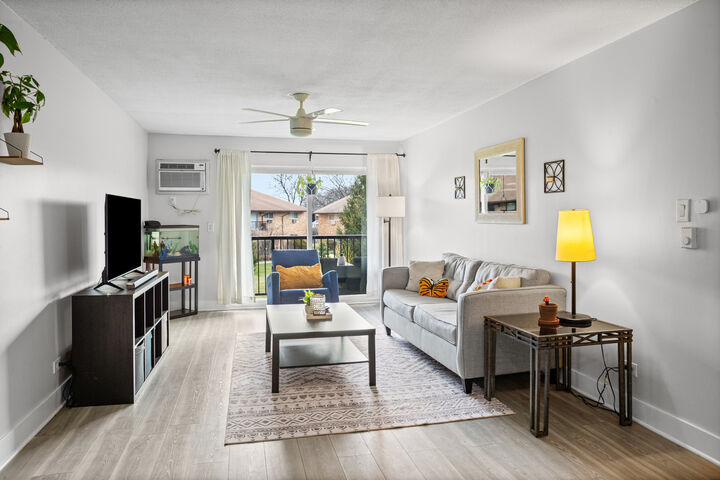 Property Photo:  836 E Old Willow Road 209  IL 60070 